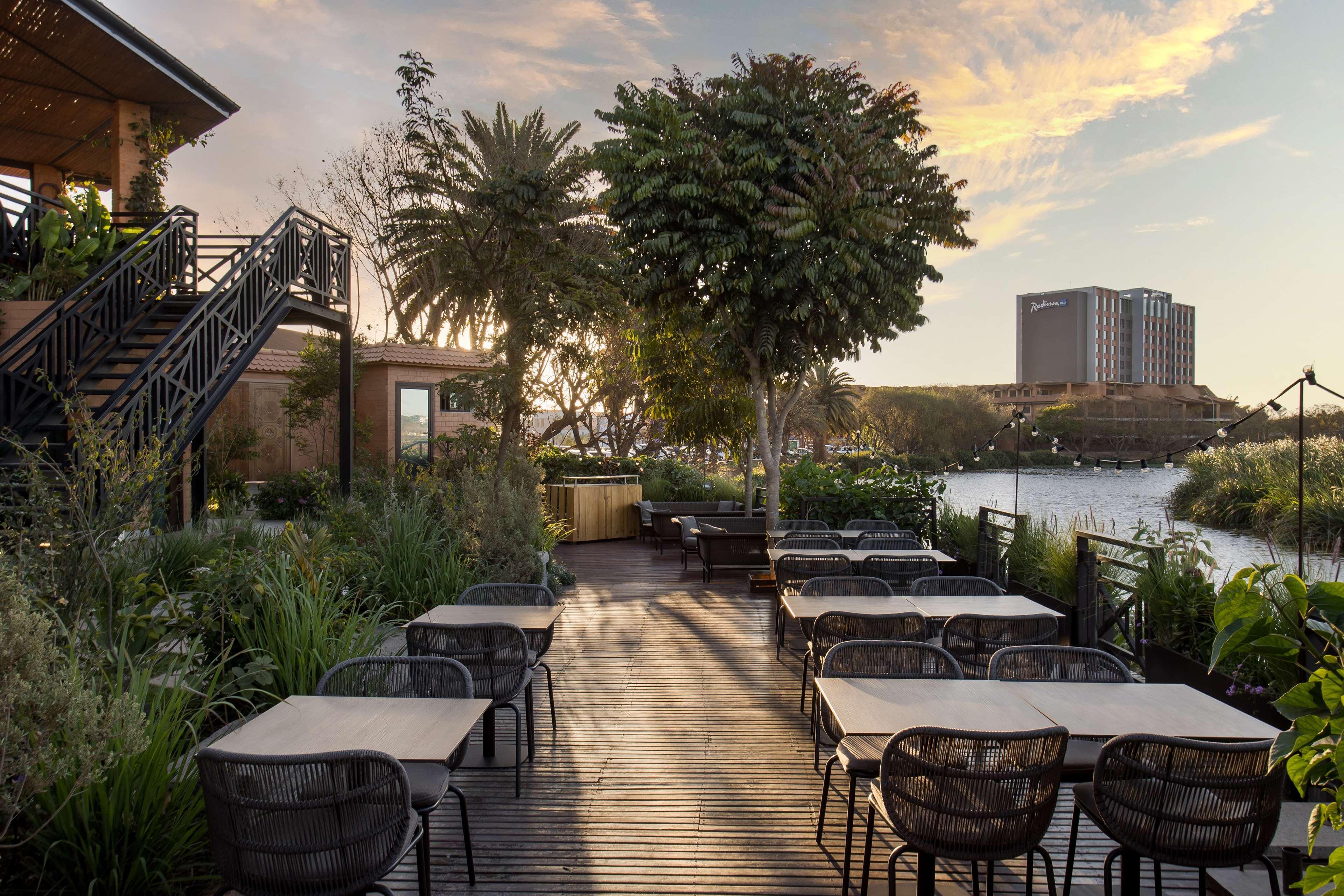 Radisson Blu Hotel Antananarivo Waterfront Exterior photo